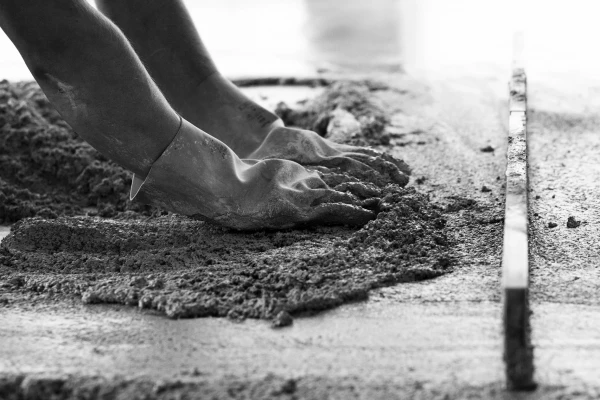 Estrich, Handarbeit, Einbau, Schwarz-Weiß