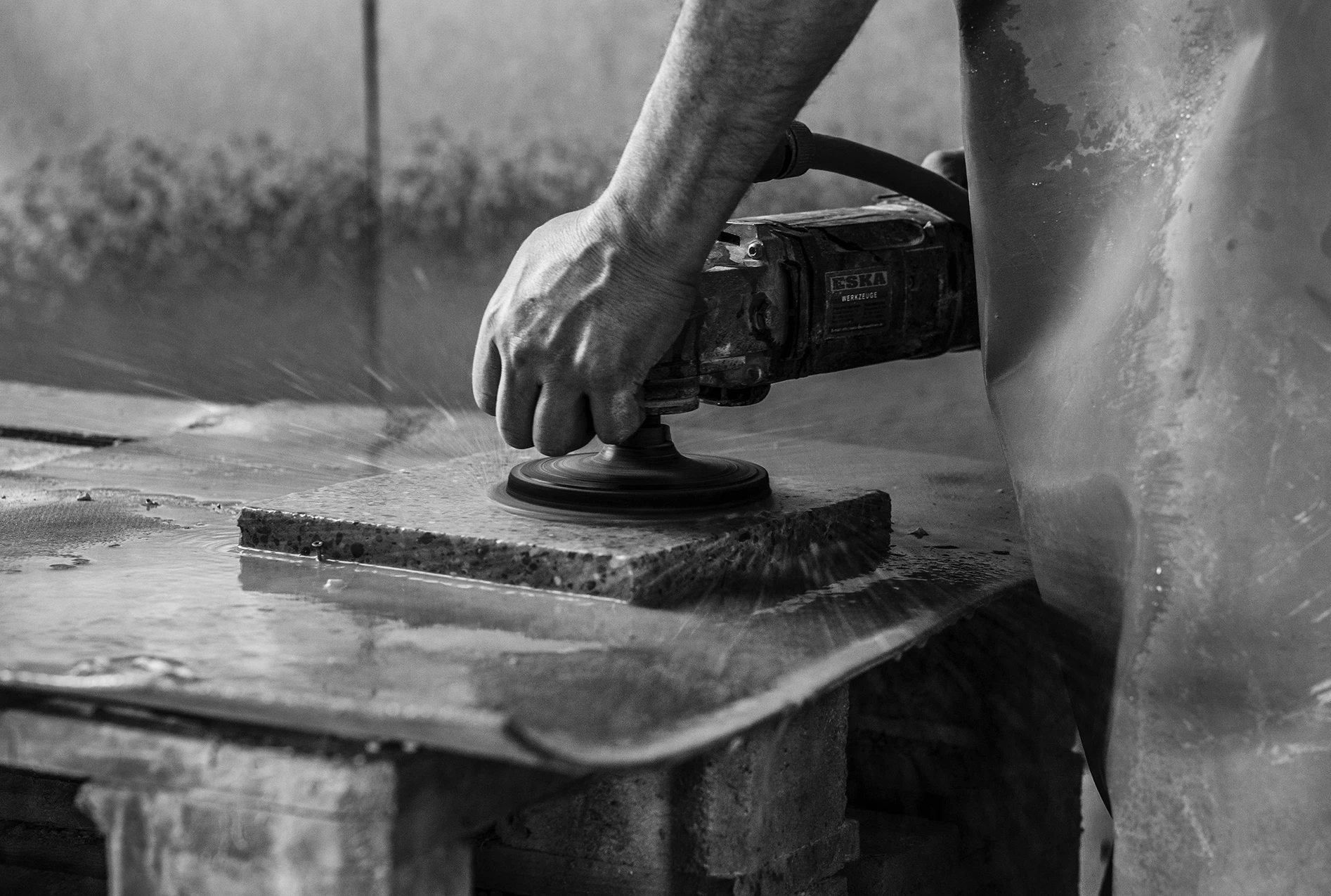 Sichtestrich, Terrazzo, Muster, Designboden, Handarbeit, Schwarz-Weiß, Schleifen