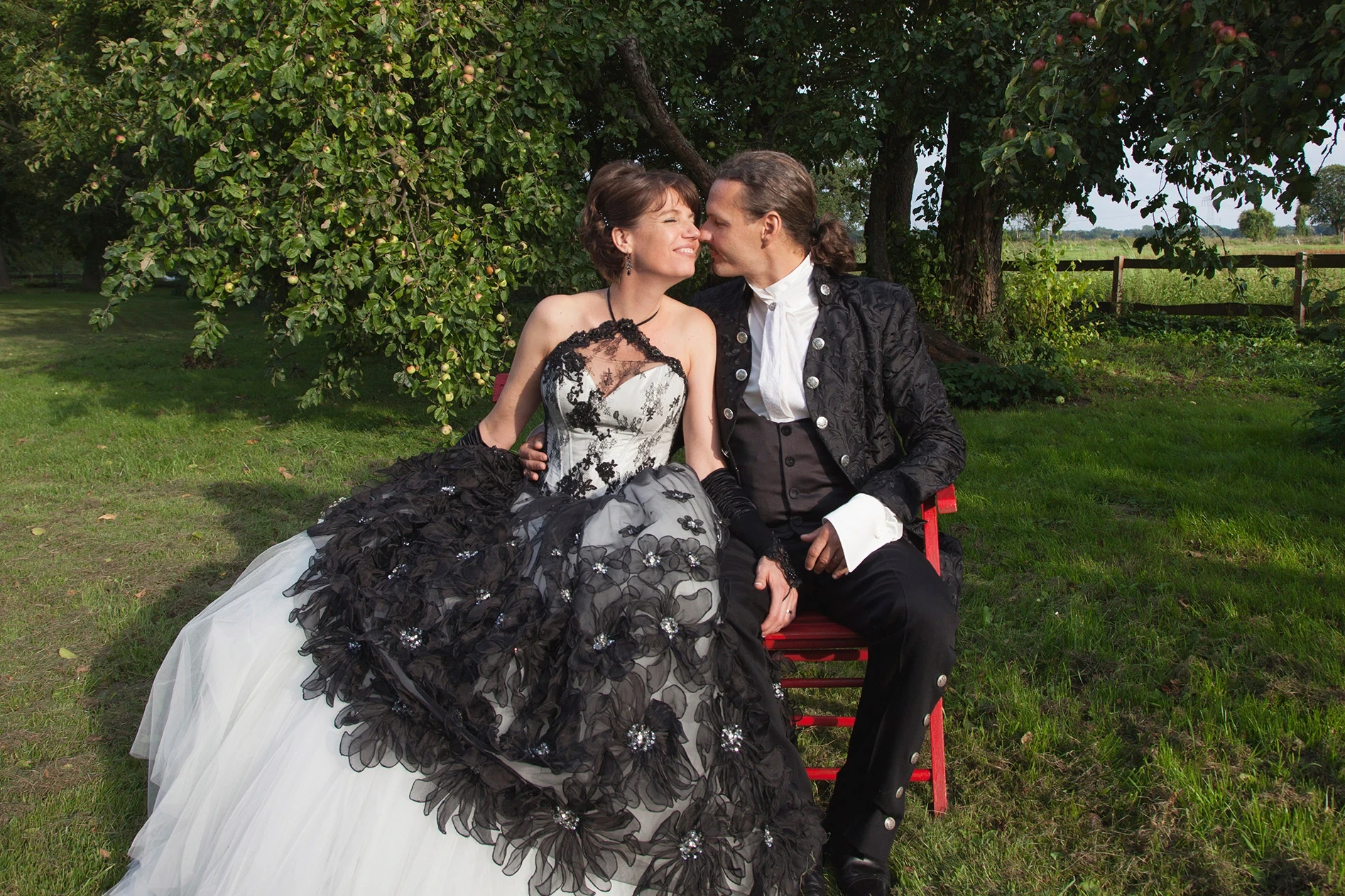 Brautpaar, Natur, Bank, Apfelbaum